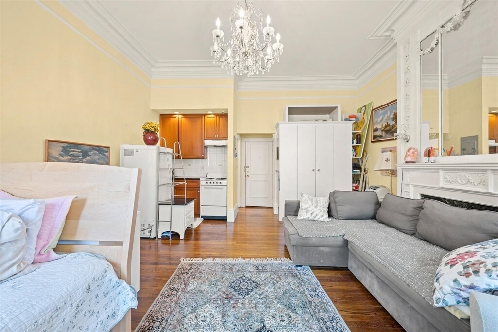 Building Photo - 227 Marlborough St