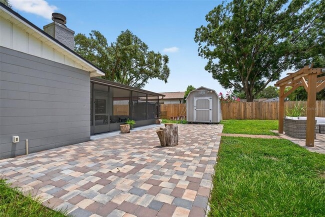 Building Photo - 17821 Morninghigh Dr