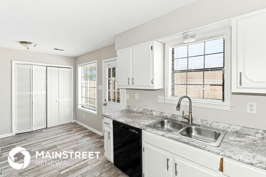 Building Photo - 7107 Butterfly Dr