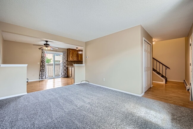 Building Photo - 1233 Willow Bend Cir