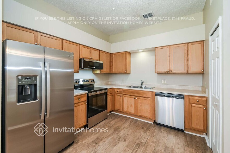 Building Photo - 8005 Weather Vane Dr