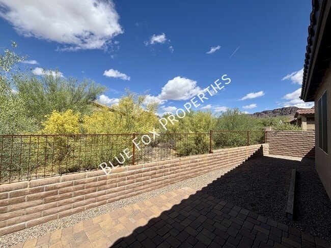 Building Photo - 3156 S Three D Ct