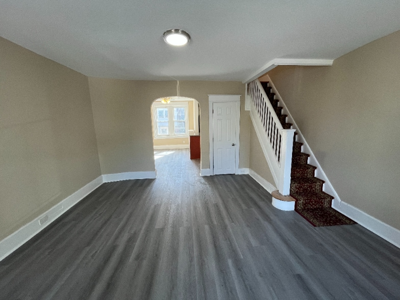 Building Photo - 4634 Fernhill Rd