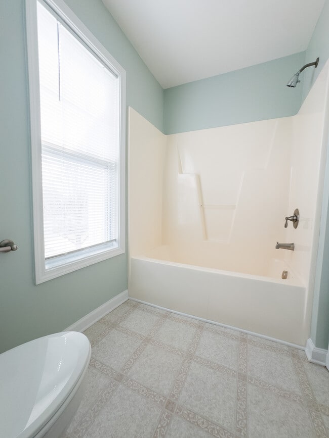 Building Photo - 2047 Sinclair Trce