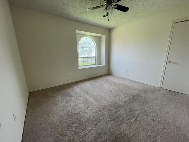 Building Photo - 7721 Wolf Dr