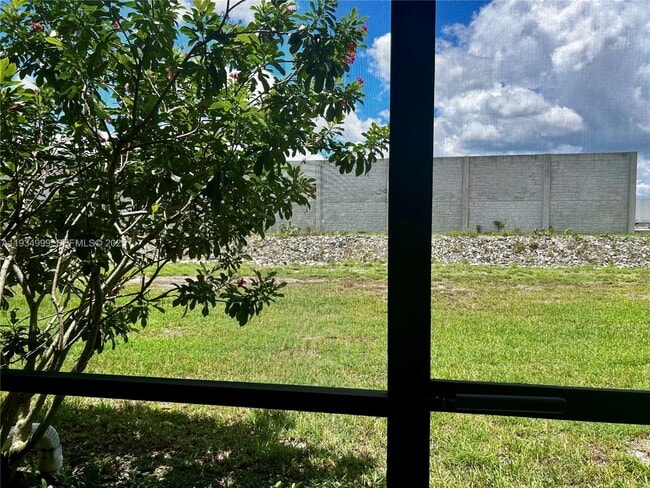 Building Photo - 7903 Willow Springs Dr