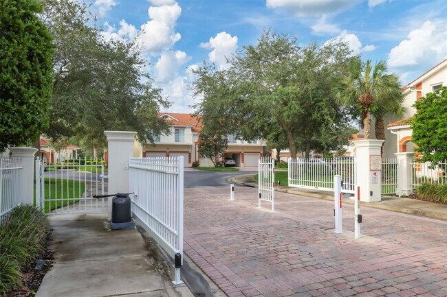 Building Photo - 7269 Fountain Palm Cir