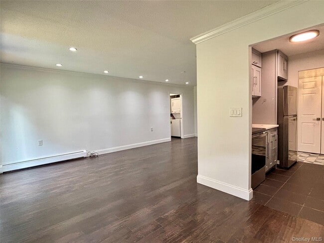 Building Photo - 12 Granada Crescent