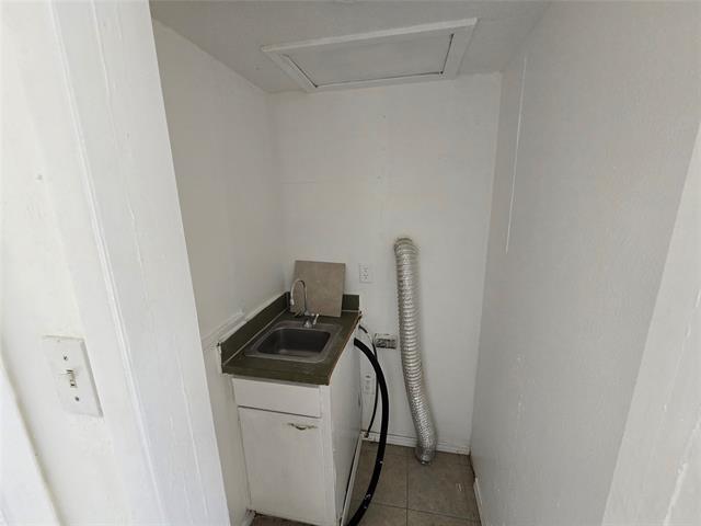 Building Photo - 8071 Meadow Rd