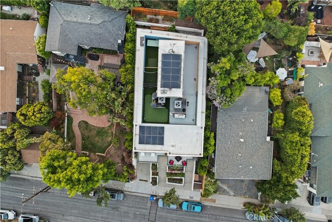 Building Photo - 723 Pier Ave