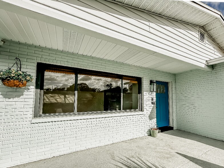 Building Photo - 1847 Shore Acres Blvd NE