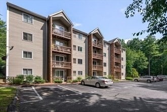 Building Photo - 44 Maria Ave