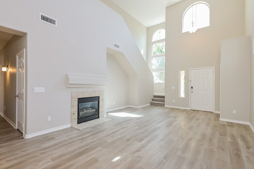 Building Photo - 134 W Camino Rancho Palomas