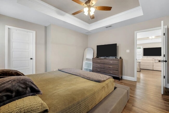 Building Photo - 4858 Sampler Dr