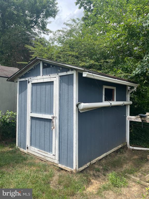 Building Photo - 5022 Laguna Rd