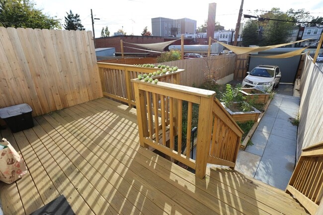 Building Photo - 237 16th St SE