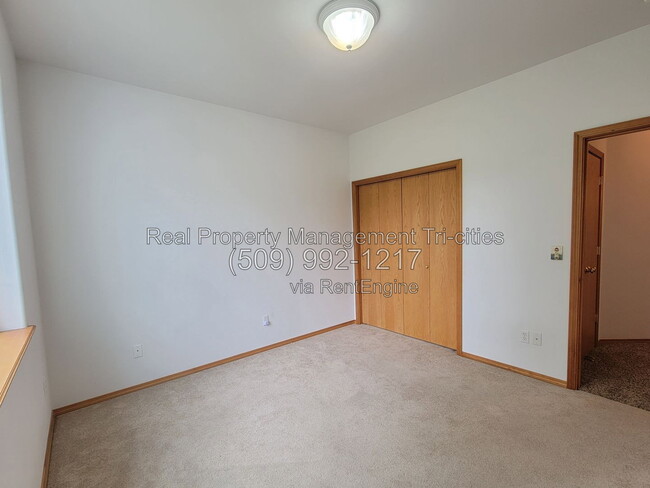 Building Photo - 4111 Joshua Dr