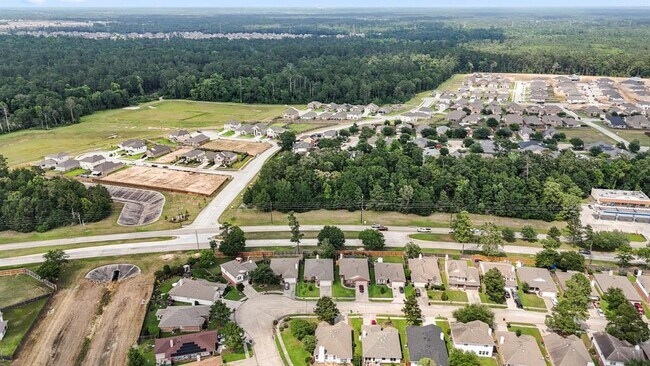 Building Photo - 3211 Falcon Trail Dr