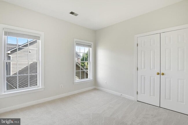 Building Photo - 8416 Churchside Dr