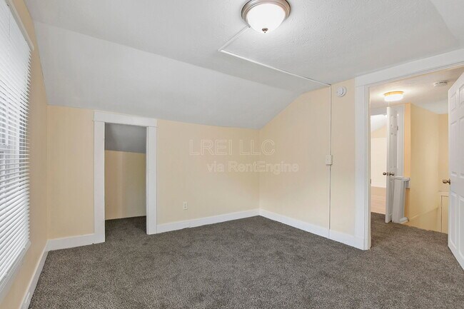 Building Photo - 1458 Beech St