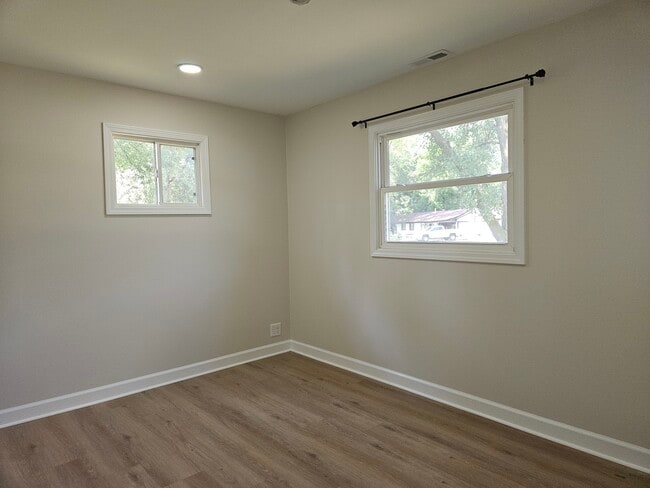 Building Photo - 34W739 Clyde Pkwy