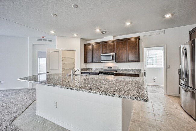 Building Photo - 7428 Legacy Pt St