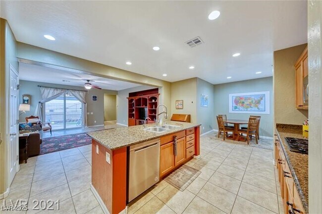 Building Photo - 2533 Libberton St