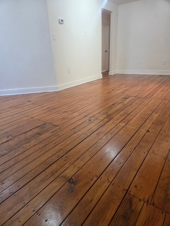 Building Photo - 60 Vinton St