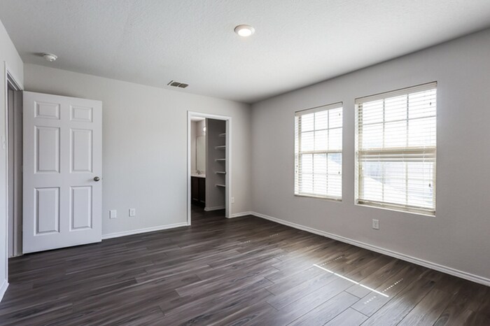 Building Photo - 2710 Telder Path