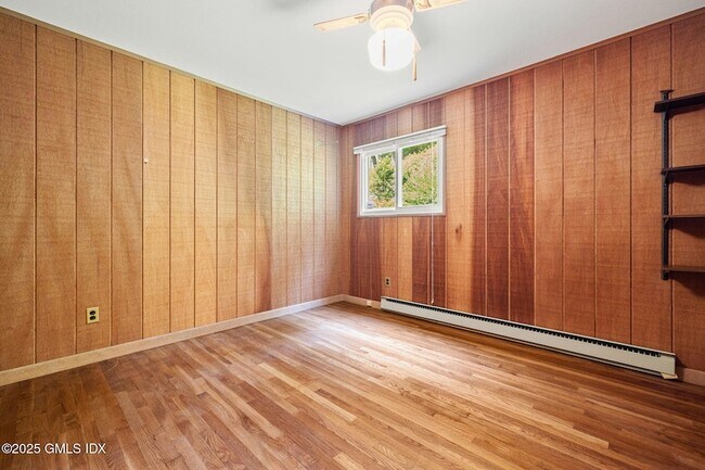 Building Photo - 37 Windsor Ln