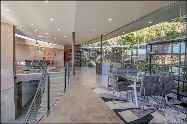 Building Photo - 1330 Coronado Dr