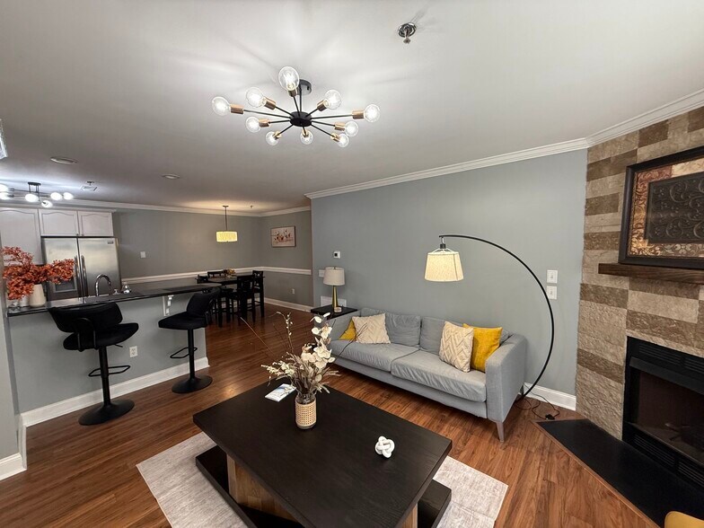 Building Photo - 4732 Tatton Park Cir