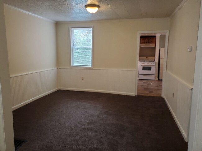Building Photo - Lovely 2 Bedroom Home in Lancaster City!