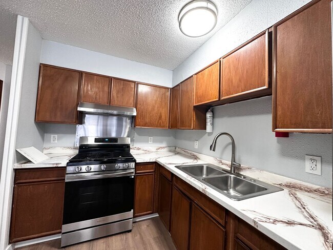 Building Photo - k933w