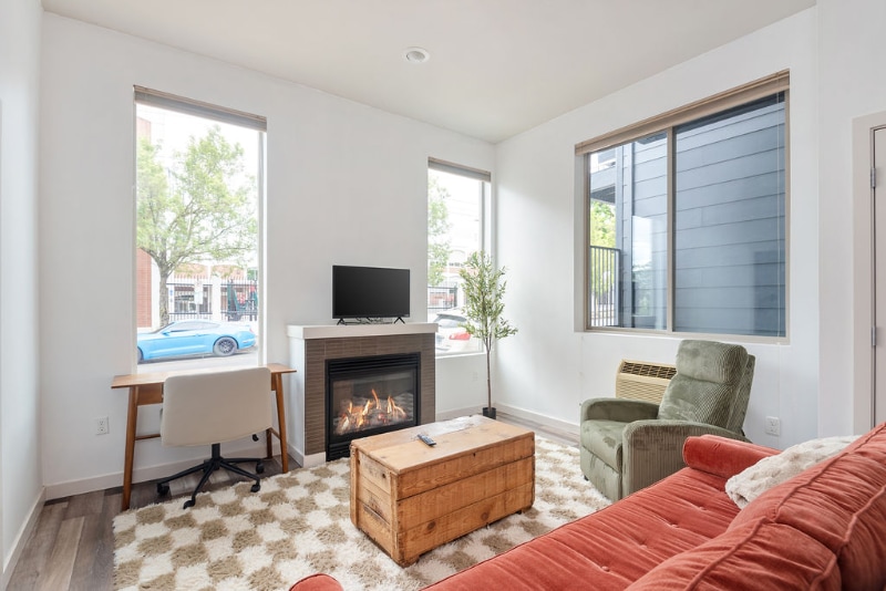 Building Photo - 1607 NW Davis St