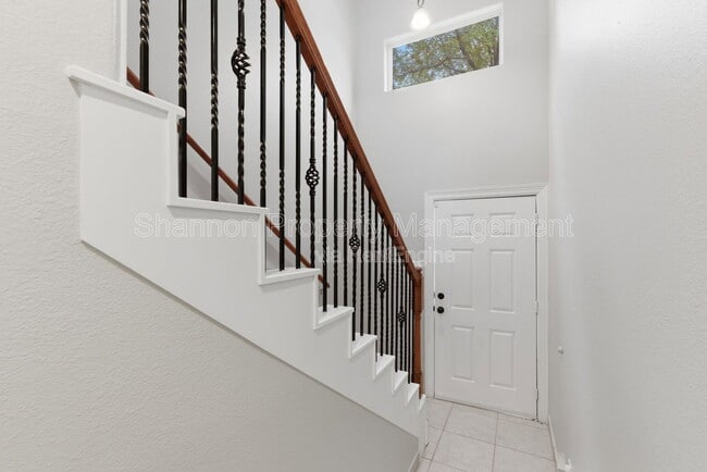 Building Photo - 408 Eichwurzel Ln