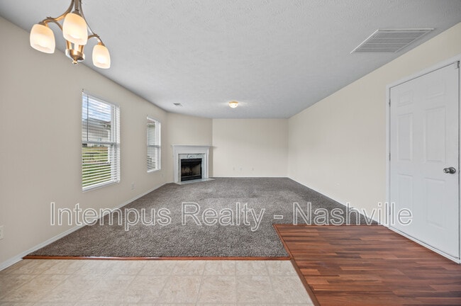 Building Photo - 3236 Woodpoint Dr