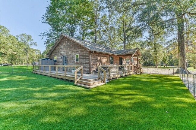 Building Photo - 24237 Creekwood Dr