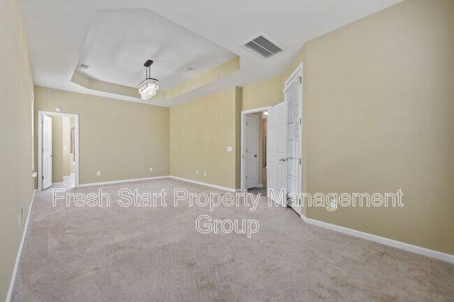Building Photo - 414 Carriage Lake Dr