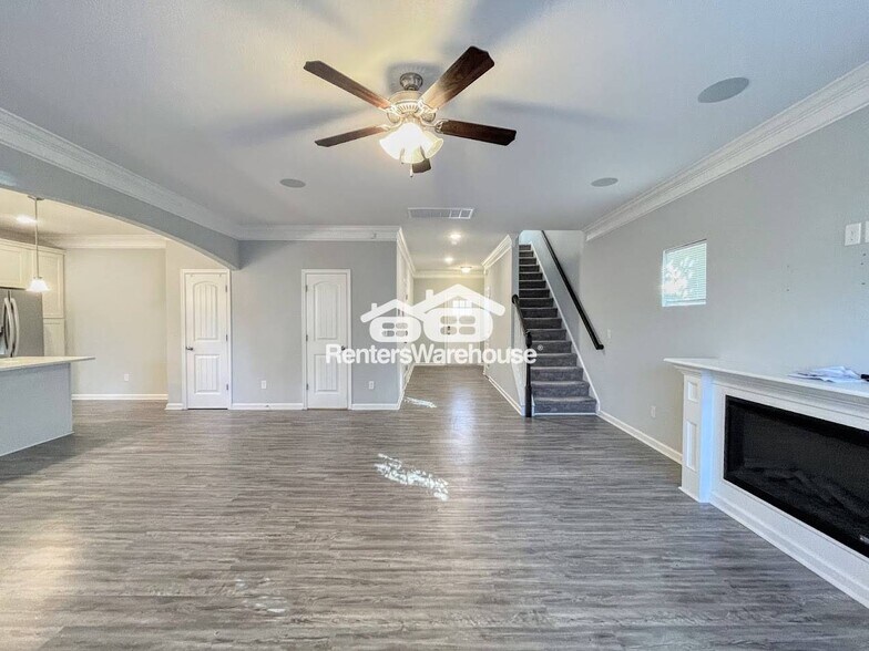 Building Photo - 609 W 29th St