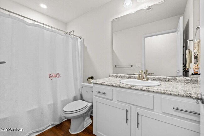 Building Photo - 104 Lake Merial Trail