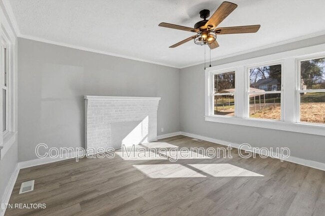 Building Photo - 3615 Lilac Ave