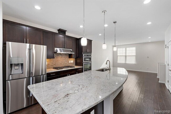 Building Photo - 2884 Glenbar Cir