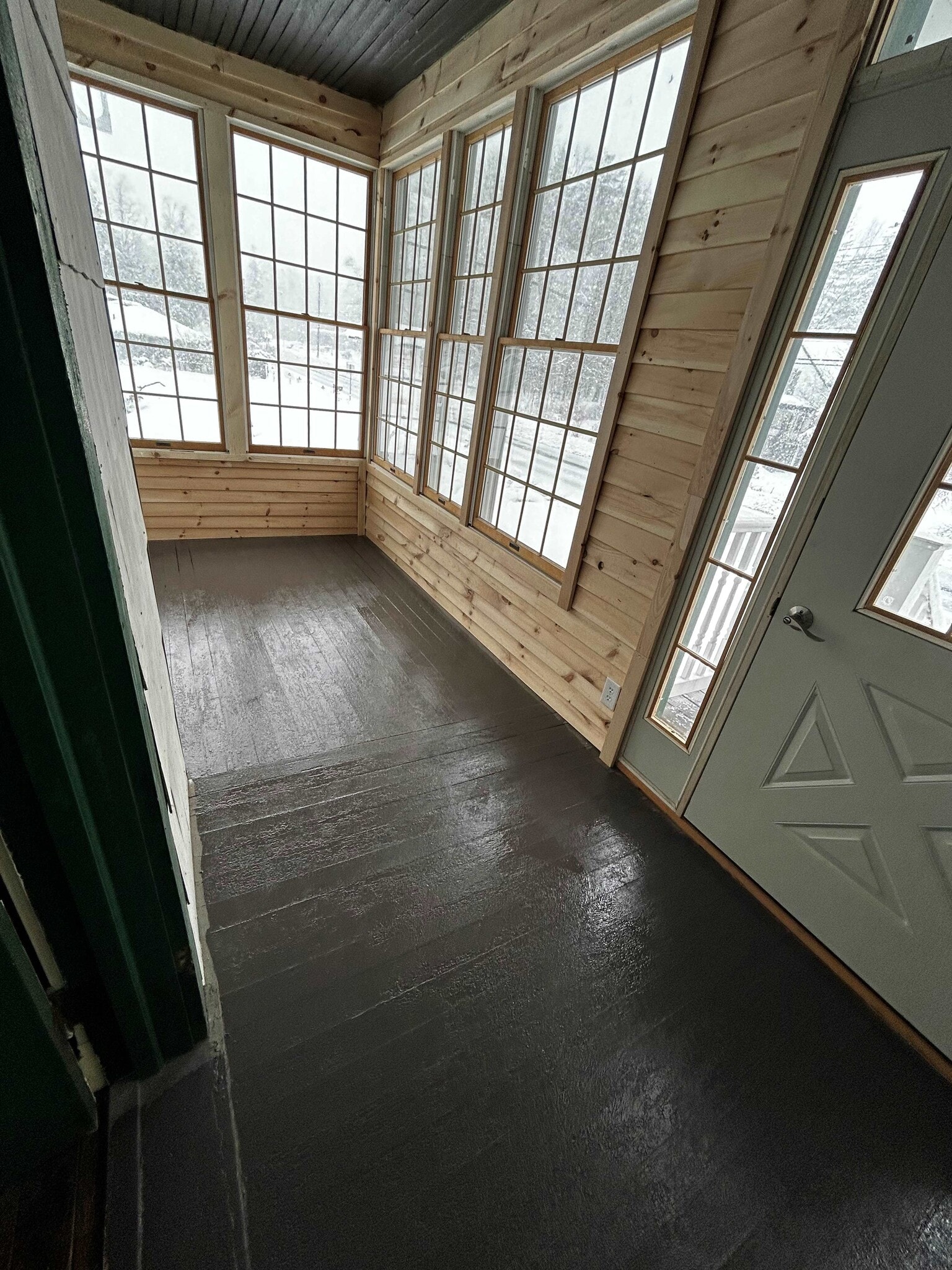 Building Photo - 302 Lake Ave