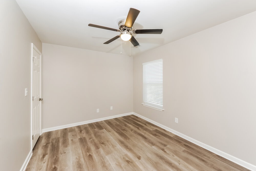 Building Photo - 122 Village Pkwy