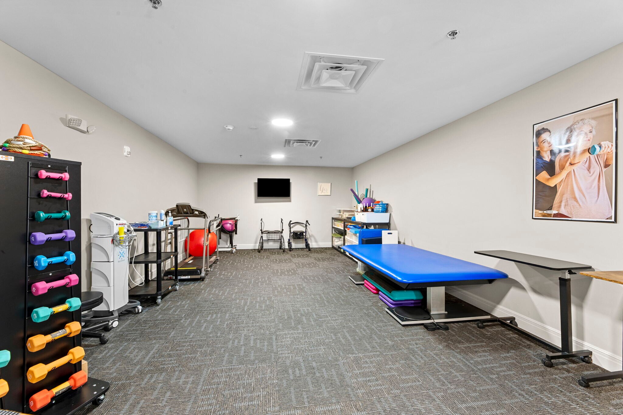 Building Photo - 2900 NE Kendallwood Pkwy