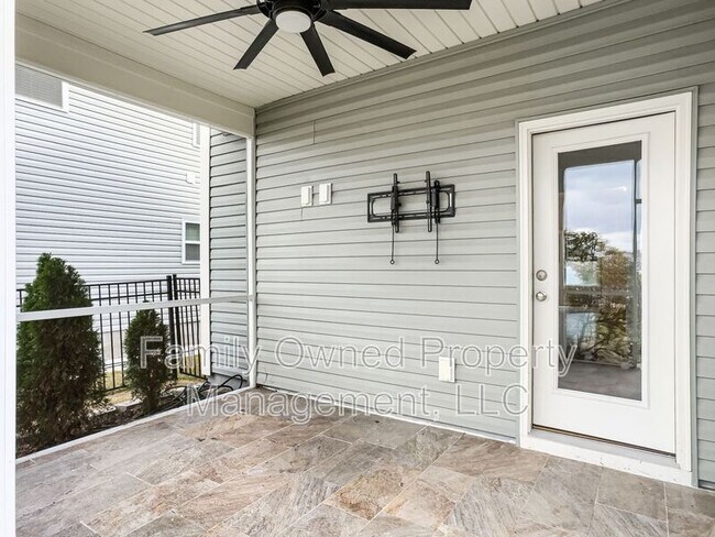 Building Photo - 242 Dunlin Dr