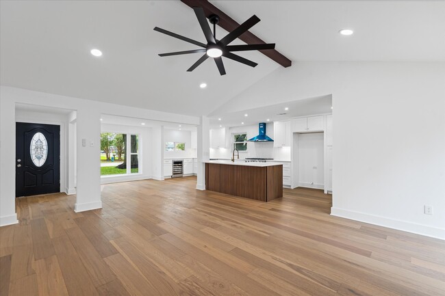 Building Photo - 10730 Wickersham Ln