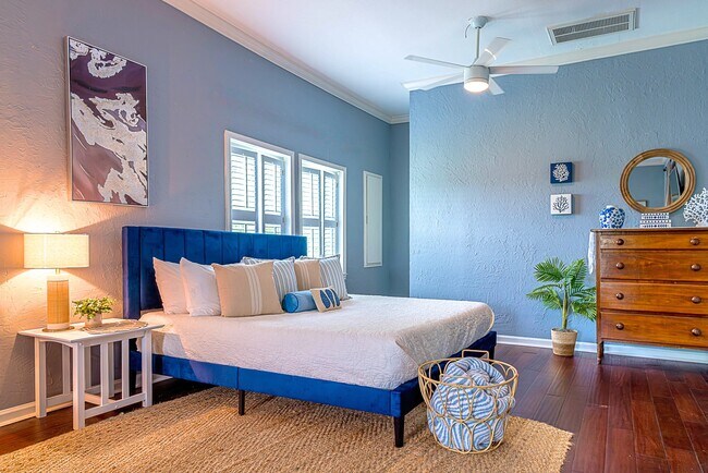 Building Photo - 2001 36th St