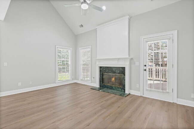 Building Photo - 2173 Foxboro Ln